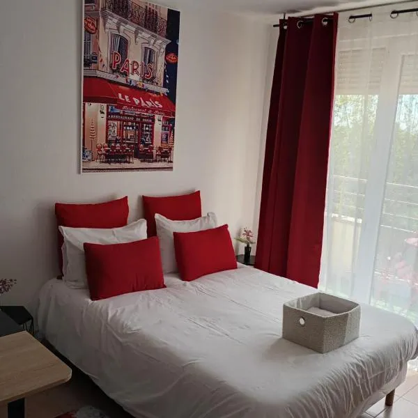 B201 Studio 10 min DisneyLand Paris, Hotel in Montévrain