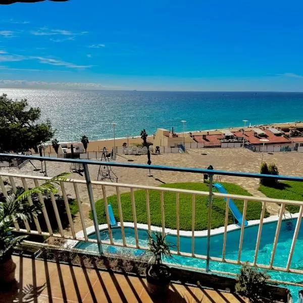 Apartamento Canet de Mar - Primera linea de Playa - Increibles vistas al Mar, hotel in Canet de Mar