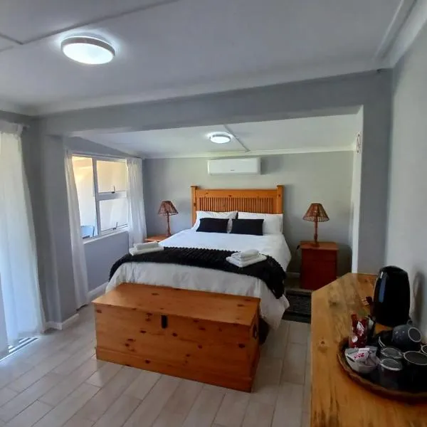 5 on Church Self Catering, hotel in Baardskeerdersbos