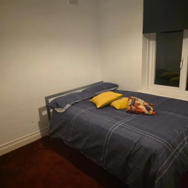 Square, easy access, hotel in Parkstone