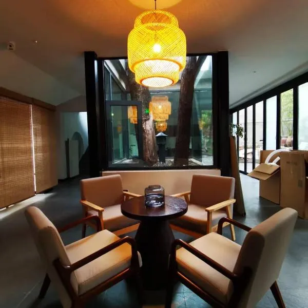 华山隐泉禅境 山景观星禅修别墅 Hua Shan Hidden Spring Restore Villa, hotel in Huayin