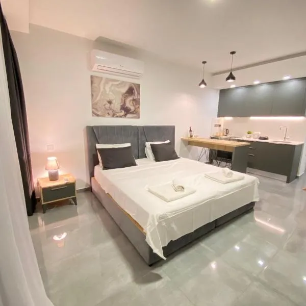 Luxury studio room - in Courtyard Holiday Resort, hotel a Trikomo