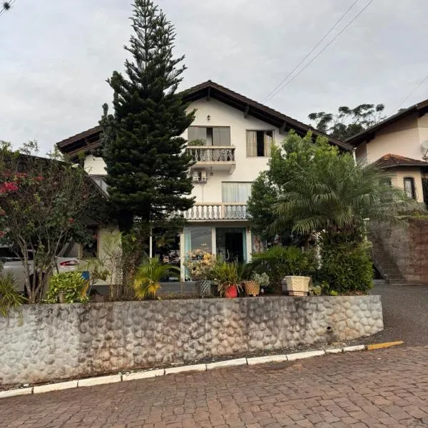 Hospedaria da Salete, hotel v destinaci Treze Tílias