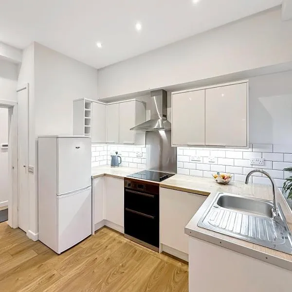 2 bedroom, newly-renovated, comfortable town centre apartment!, hotel v destinaci Oban