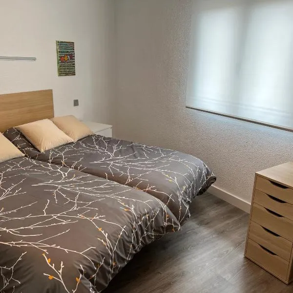 Casa Boutique en Pozuelo con 8 habitaciones y 4 baños compartidos, ξενοδοχείο σε Ποθουέλο ντε Αλαρκόν