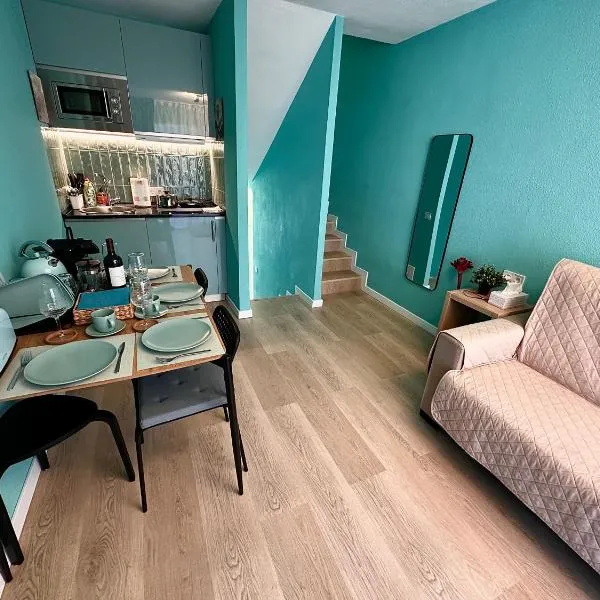 Tiffany Lovely New Apartment 51, hotel in Estepona