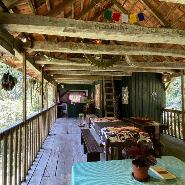 Rainforest Retreat Home and Waterfall - Foto 4