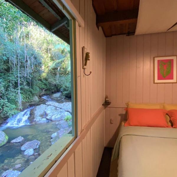 Rainforest Retreat Home and Waterfall - Foto 2