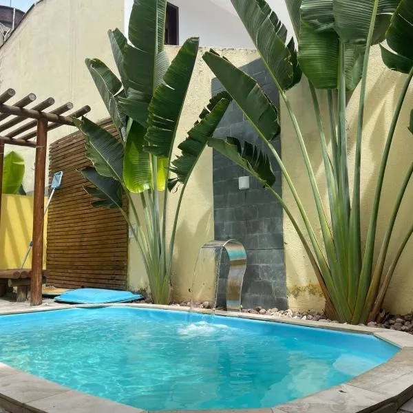 Porto de galinhas - Maracaipe - Piscina e 150m o mar、ポルト・デ・ガリーニャスのホテル