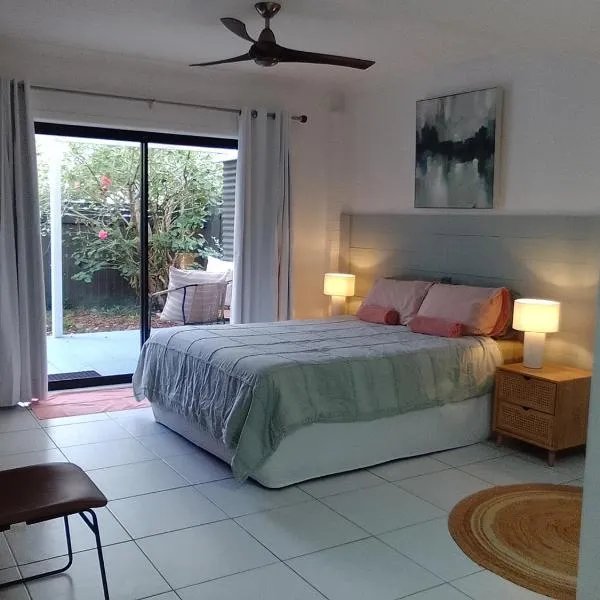 1 queen bed private bathroom own entrance、Long Jettyのホテル