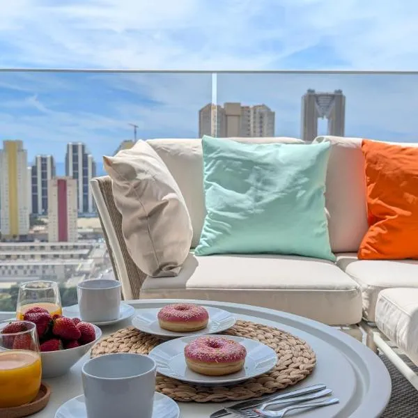 EAGLE TOWER sweet apartment, hotel a Benidorm