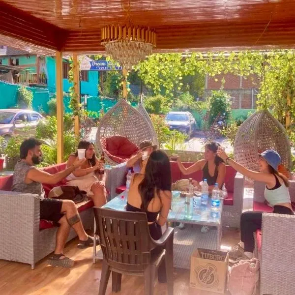 Hotel Pablo Escobar, hotel v destinaci Kasol