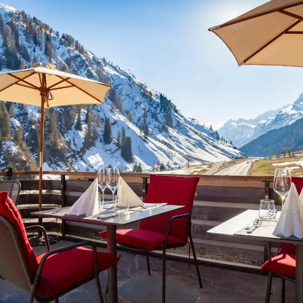 Gasthaus Rheinwaldstube, hotel v destinaci Nufenen