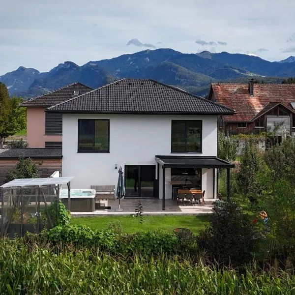 Luxus-Anwesen mit Charme - ganzes Haus mit Garten, ξενοδοχείο σε Koblach