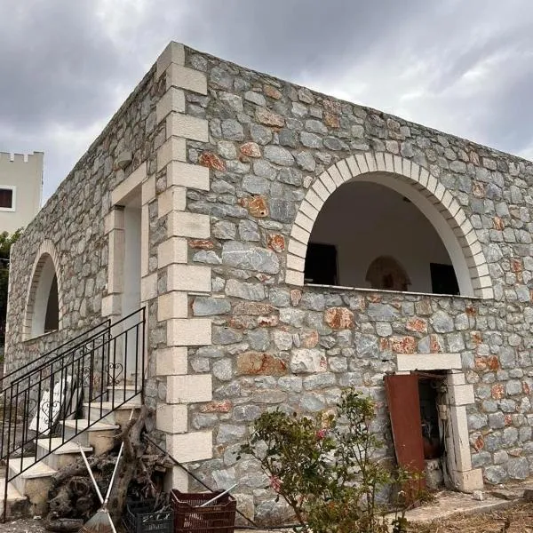 Theoni Garden House, hotel v destinaci Kyparissos