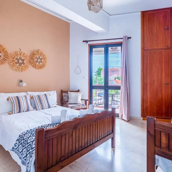 Spacious 5-Person Apartment by Alecos Studios, hotel in Póros Kefalonias