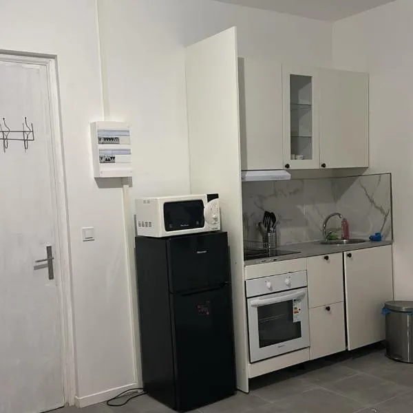 Viesnīca Cosy Studio in Hellemmes 27 rue Gustave Engrand lille Lillē