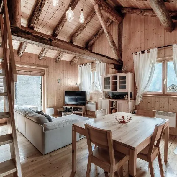 Romantic Chalet by Quokka 360 - A Digital Detox in the Heart of Leventina, hotel u gradu 'Faido'