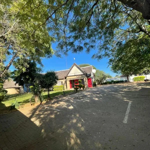 Ntshe River Lodge, hotel in Francistown