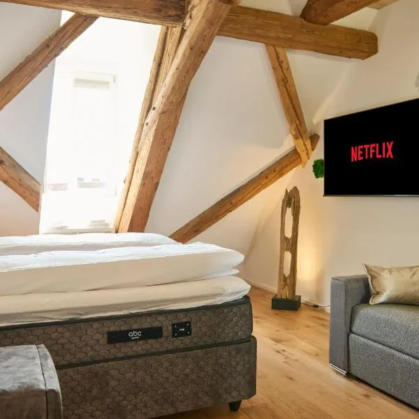 WOOD WORLD Luxury II Massage - Bergblick - Parken - Küche - Light Show - Trampolin, hotel em Markdorf