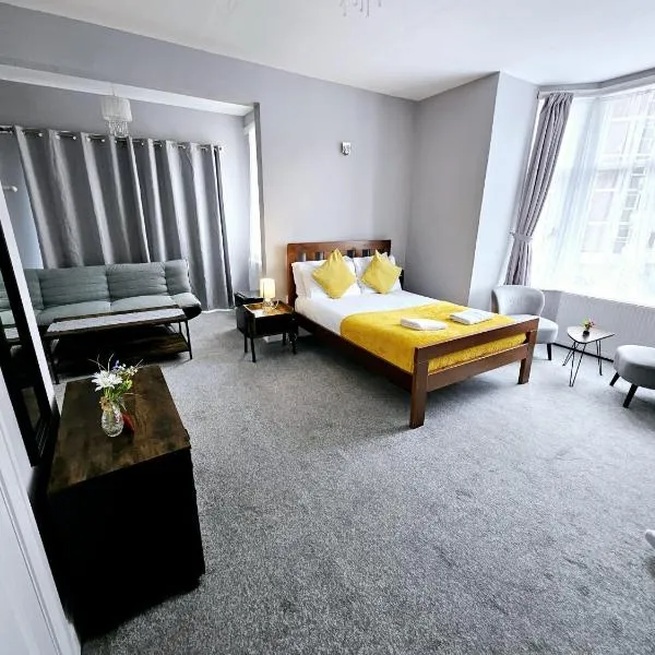 A-N-G Apartments - Parking EV 22kW by the Beach, Canoe Lake & South Parade Pier, hotel in Portsmouth
