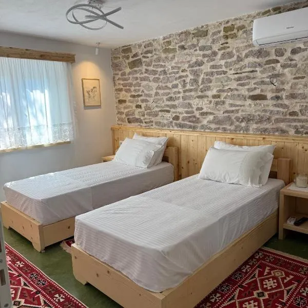 Te Ajdini Guesthouse, hotel in Gjirokastër