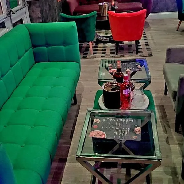 PAVILION ORPINGTON Hotel & Lounge Bar, hotel v destinaci Foots Cray