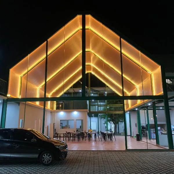 Passifika Sumbawa Guesthouse, hotel in Maluk