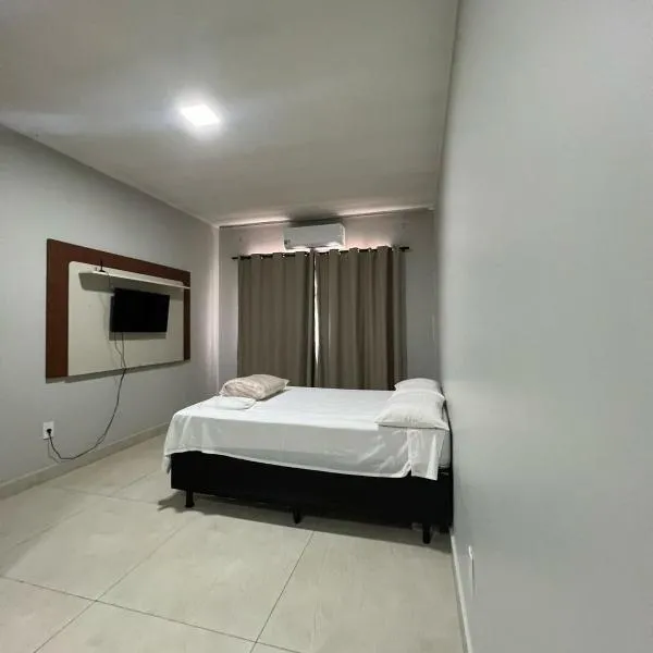 Apartamento 112 - Suíte com ar condicionado, hotel i Patos de Minas