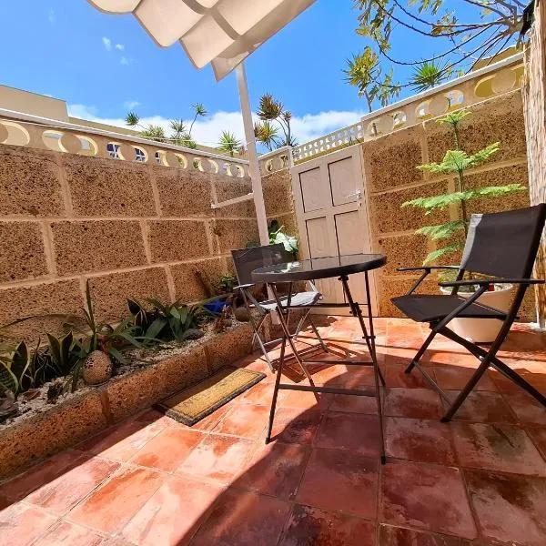 Habitación doble con baño y terraza privada, hotel v destinaci El Médano