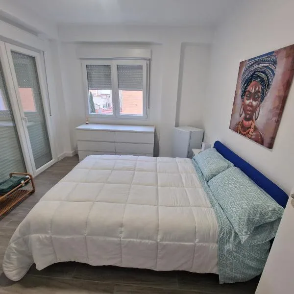 Habitación cama doble Alfarooms, hotel en Albacete