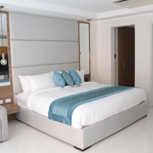 Condor Suites, hotel in El Morto de Barcelona