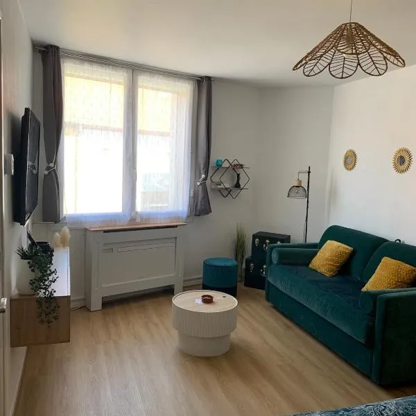 Studio spacieux climatisé, hotel v destinaci Le Boulou