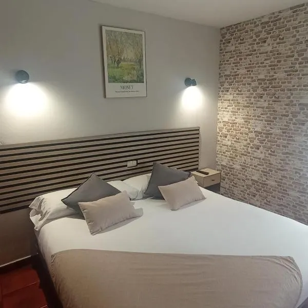 Puente Azud, hotel v destinaci Avilés