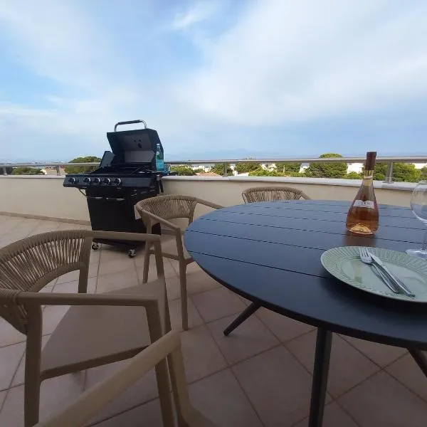 Salty Sea Breeze, hotel en Artemida