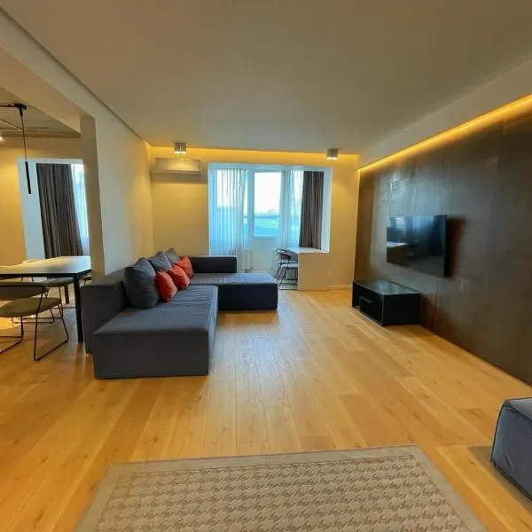 2 mins from Center - Luxury Apartment in Chișinău, hotel in Chişinău