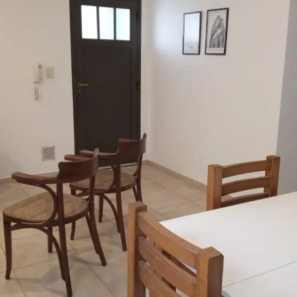 departamento Euge, hotel in Olavarría
