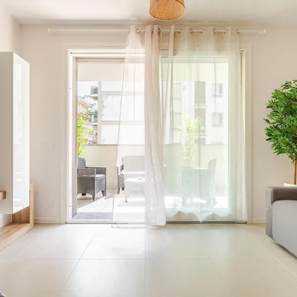 New bamboo holiday home Bergamo airport trade fair, hotel in Bergamo