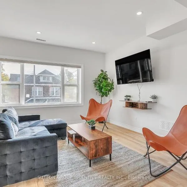 Brand new 2 Bedroom plus Loft in Hamilton, hotel v destinaci Hamilton