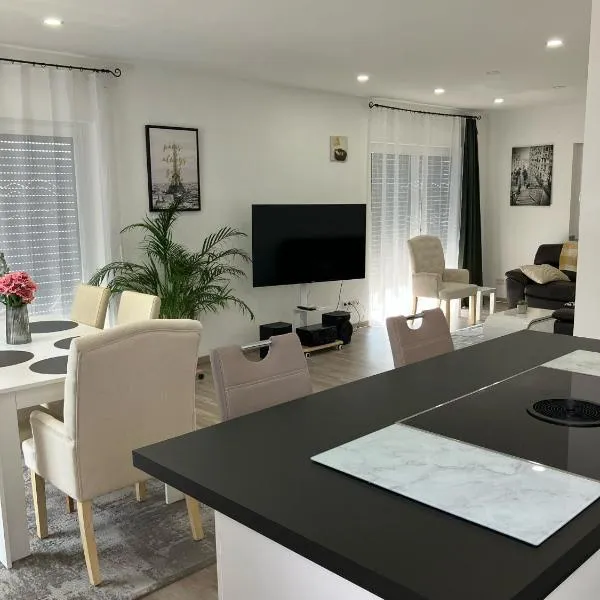 Moderne Einliegerwohnung nähe Ingolstadt und Bad Gögging, hotel v destinaci Münchsmünster