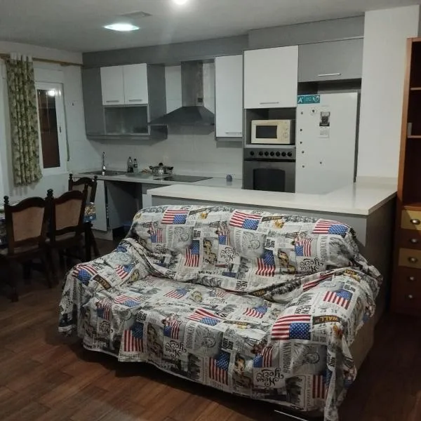 Apartamento universidad con patio, hotel a Elche