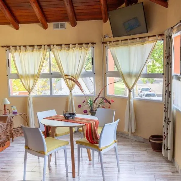 LOS CLAVELES, hotel in Federación