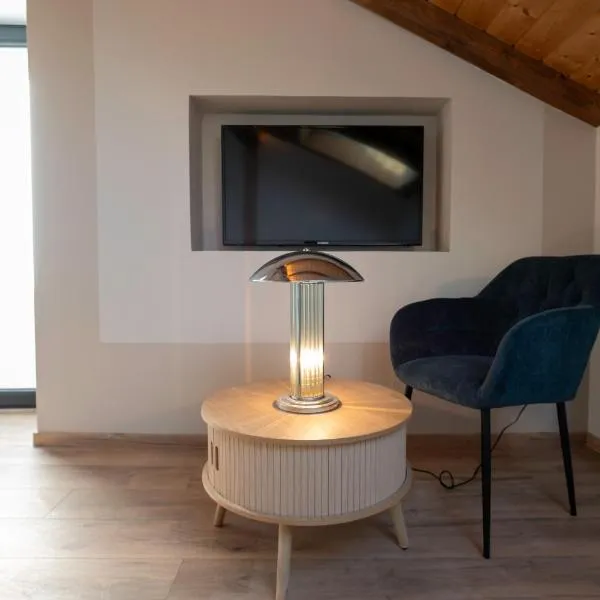 La petite chambre vosgienne, hotel v destinaci Aydoilles