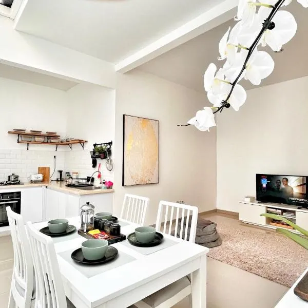 Villa LA Lembang Retreat - Bed & Breakfast, hotel v destinaci Lembang