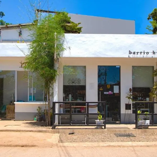 Hometel Barrio House Mactan, hotel a Mactan