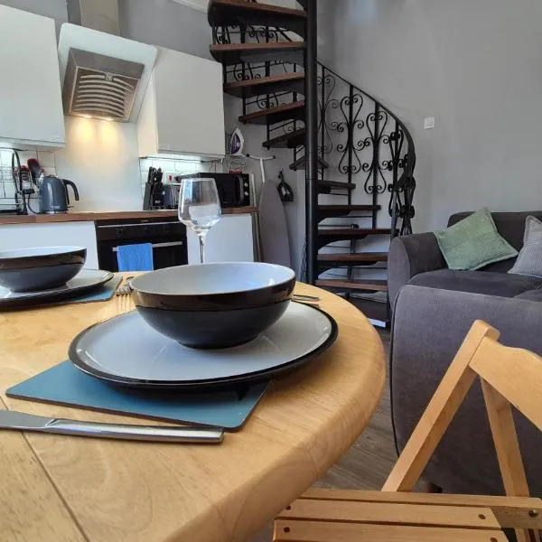 Cosy Mews House, Heart of Mumbles gateway to Gower, hotel v destinaci The Mumbles