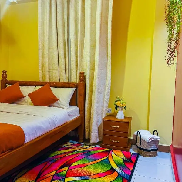 Muggiez Haven, Kira, hotel a Kira