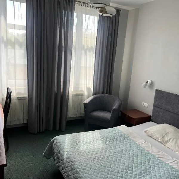 Alabastro, hotel a Tomaszów Mazowiecki