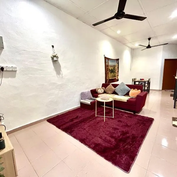 Cozy 255 Entire 3 Bedroom House At Alma Bukit Mertajam, hotel in Bukit Mertajam
