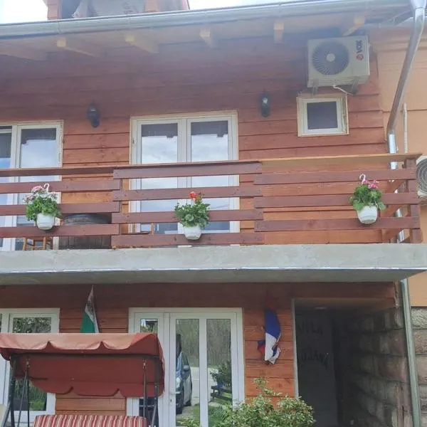 VILA BOJANA, hotel en Inovo